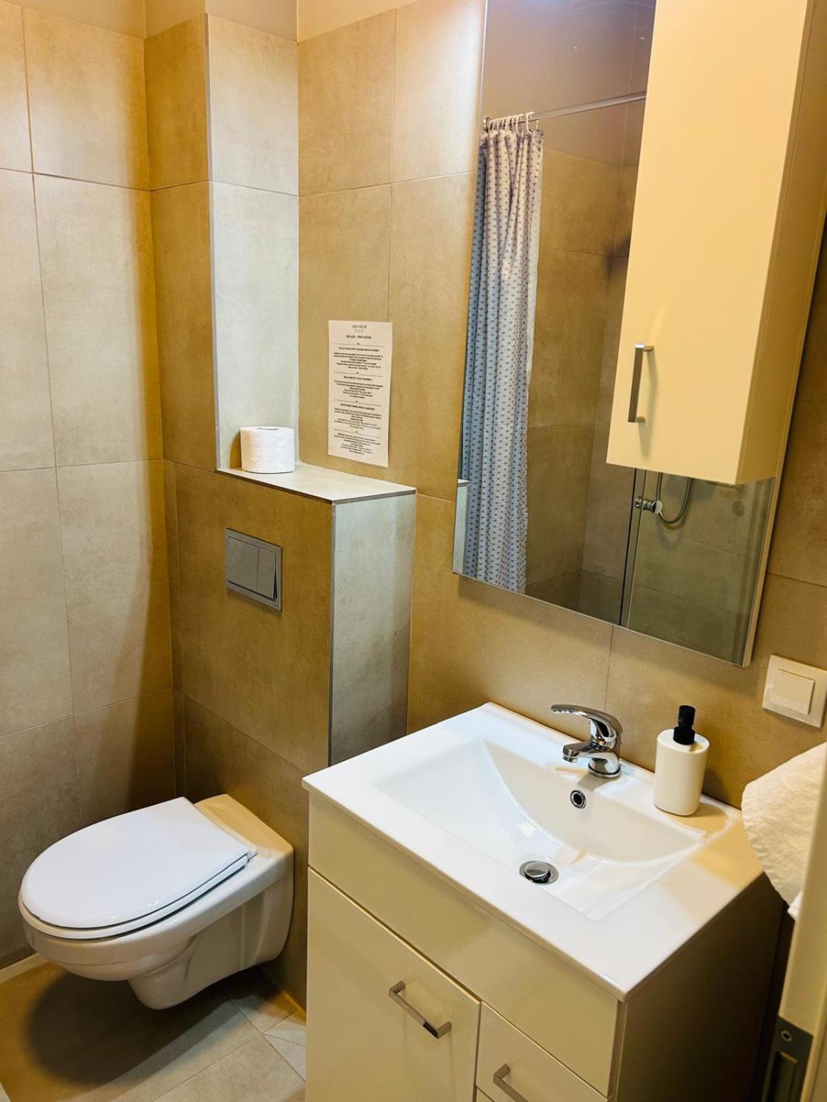 New House Sibiu Hotell Exteriör bild